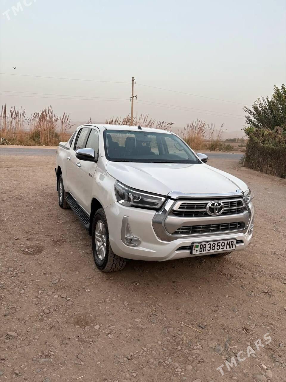 Toyota Hilux 2020 - 540 000 TMT - Тагтабазар - img 2