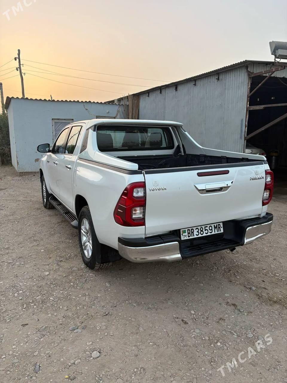 Toyota Hilux 2020 - 540 000 TMT - Тагтабазар - img 6