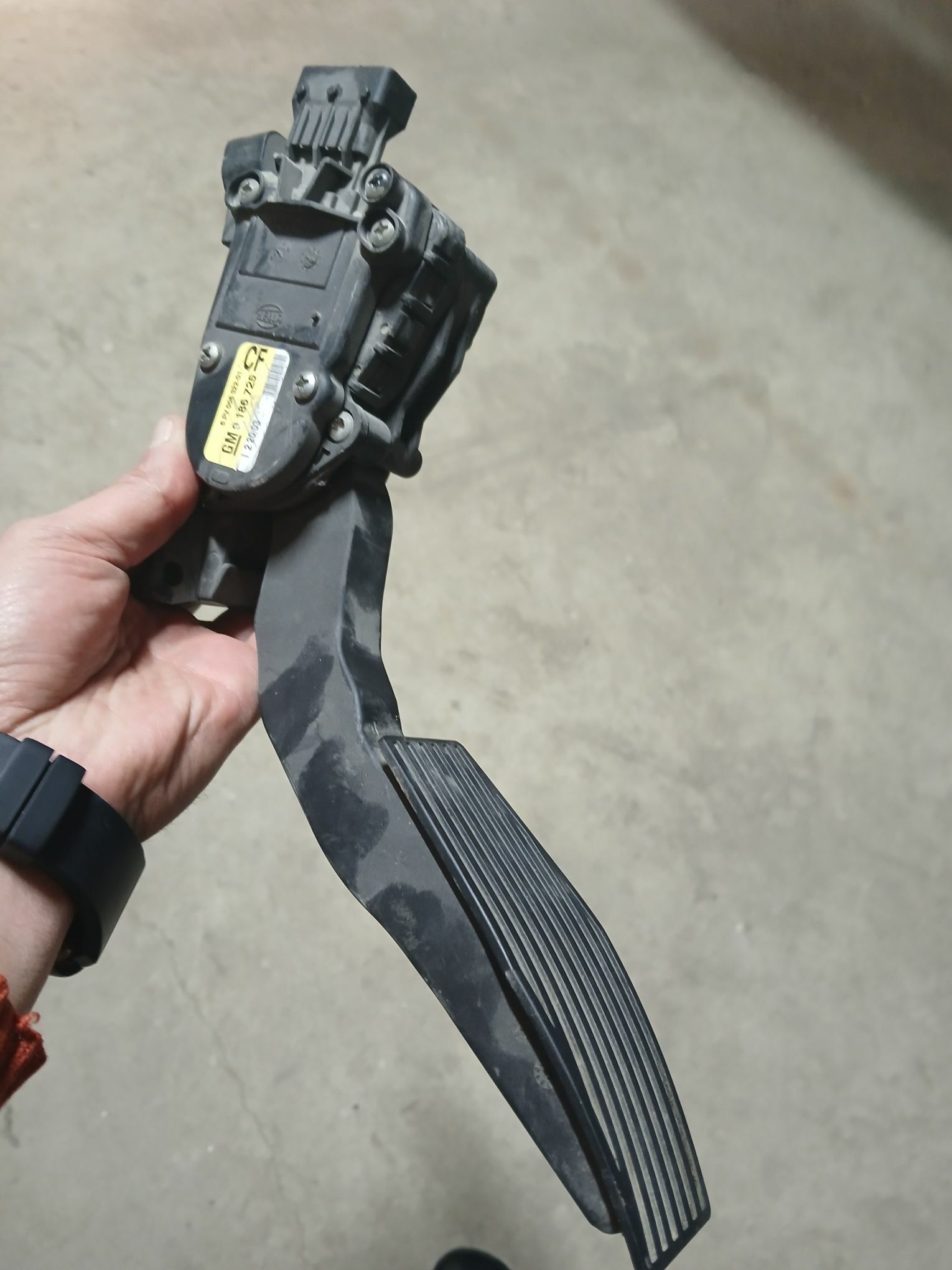 Signum wektra s gaz pedal 400 TMT - Gagarin köç, köne Howa menzili - img 2