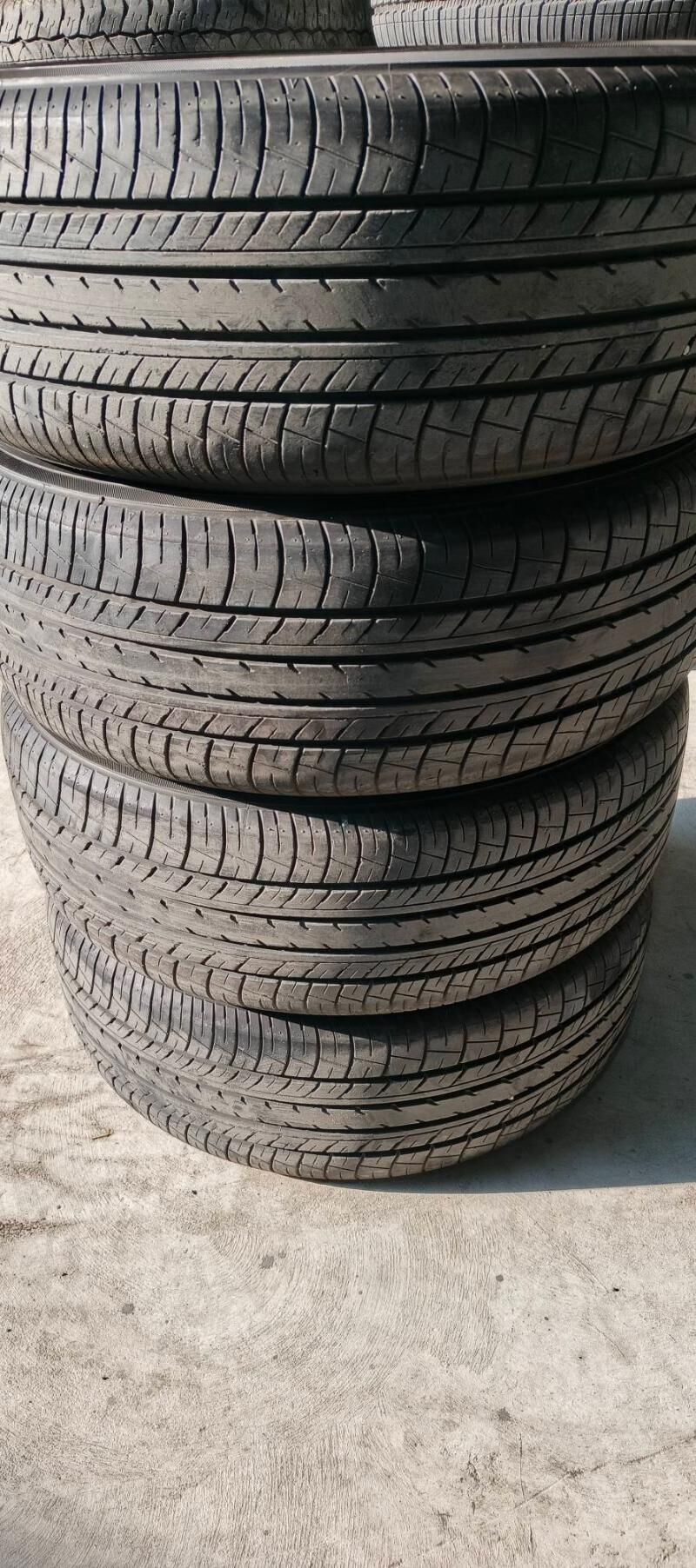 215 55 17 Yokohama 23Y 2 800 TMT - Garadamak - img 3