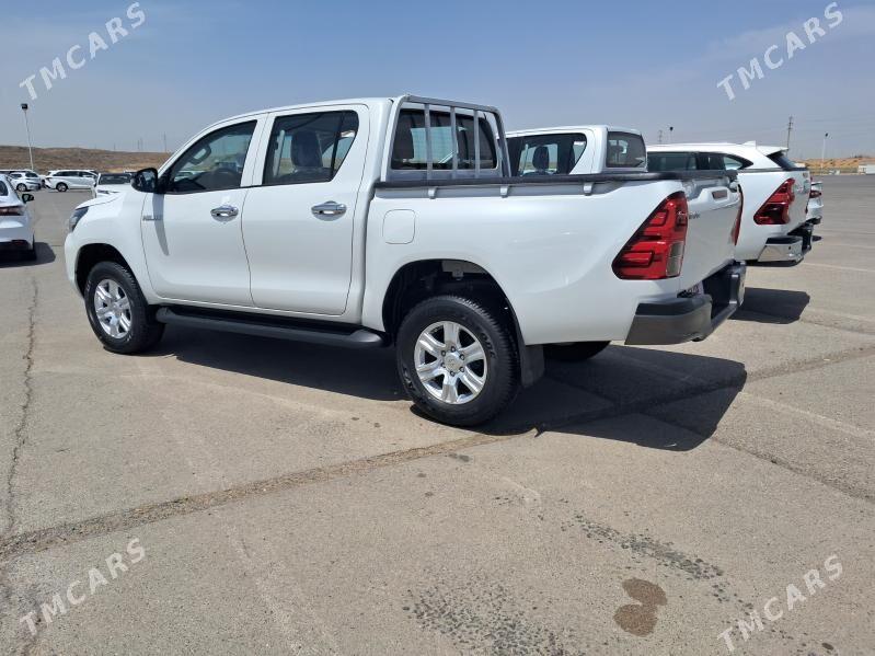 Toyota Hilux 2025 - 610 000 TMT - Ашхабад - img 2