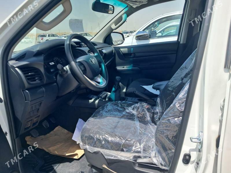 Toyota Hilux 2025 - 610 000 TMT - Ашхабад - img 6