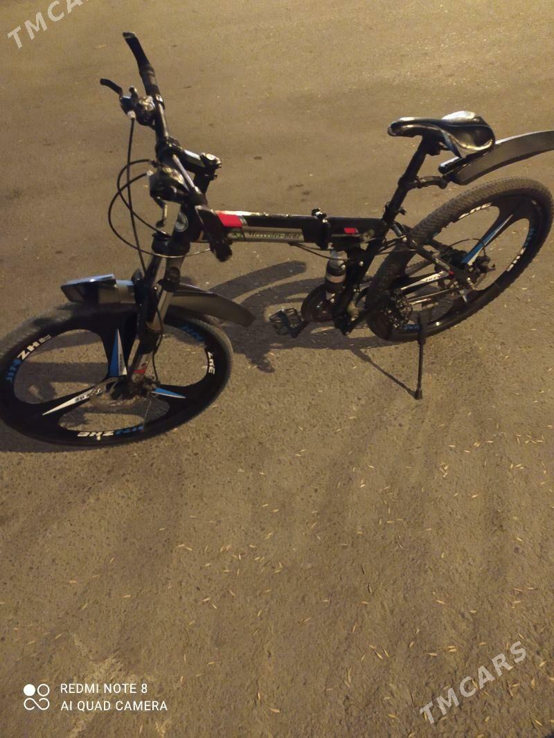 Mercedes-Benz - Анев - img 1