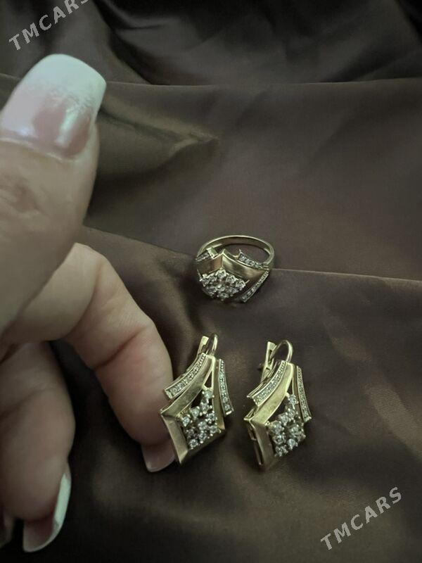 Gyzyl komplekt - Aşgabat - img 1