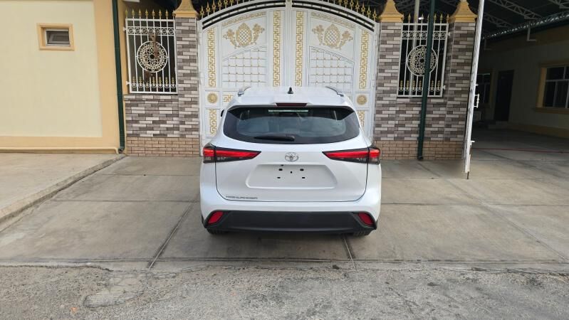 Toyota Highlander 2022 - 520 000 TMT - Ашхабад - img 4