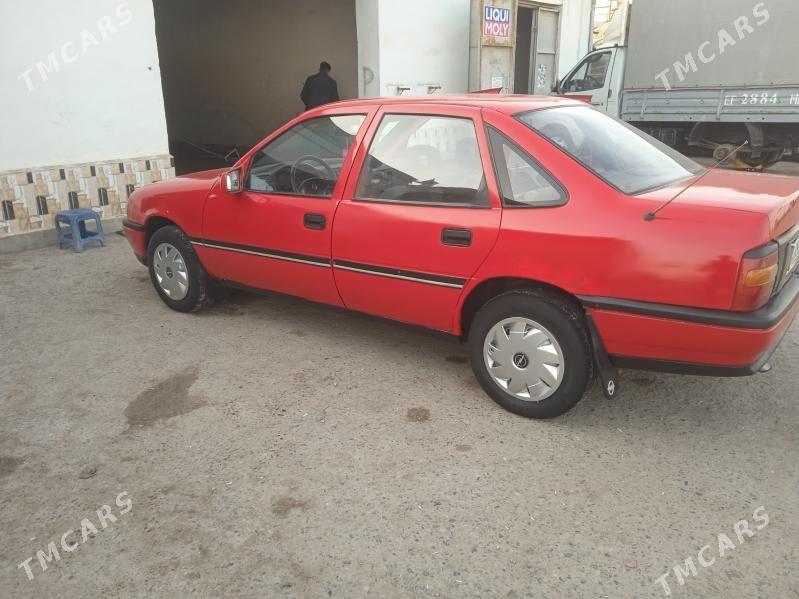 Opel Vectra 1990 - 25 000 TMT - Mary - img 1