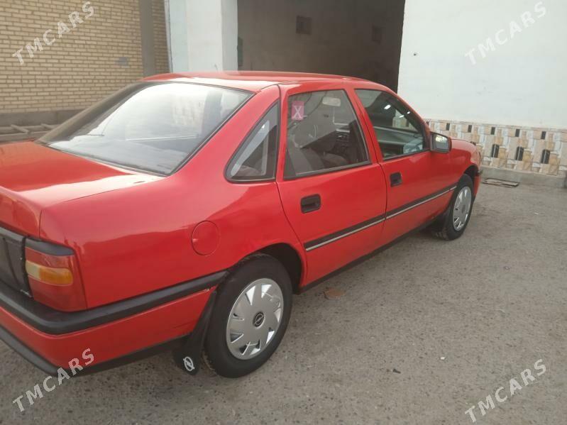 Opel Vectra 1990 - 25 000 TMT - Mary - img 2