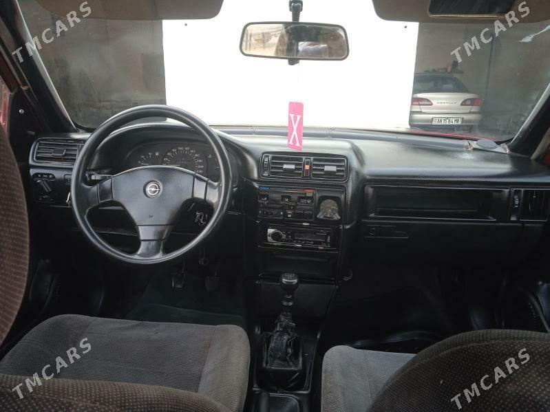 Opel Vectra 1990 - 25 000 TMT - Mary - img 4