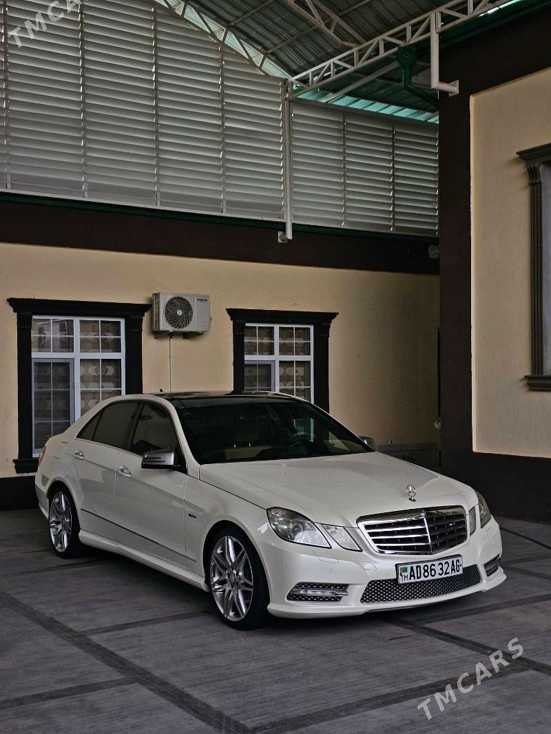 Mercedes-Benz E350 2013 - 500 000 TMT - Чоганлы - img 1