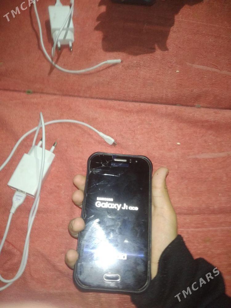 Samsung J1 ACE - Бахарден - img 3