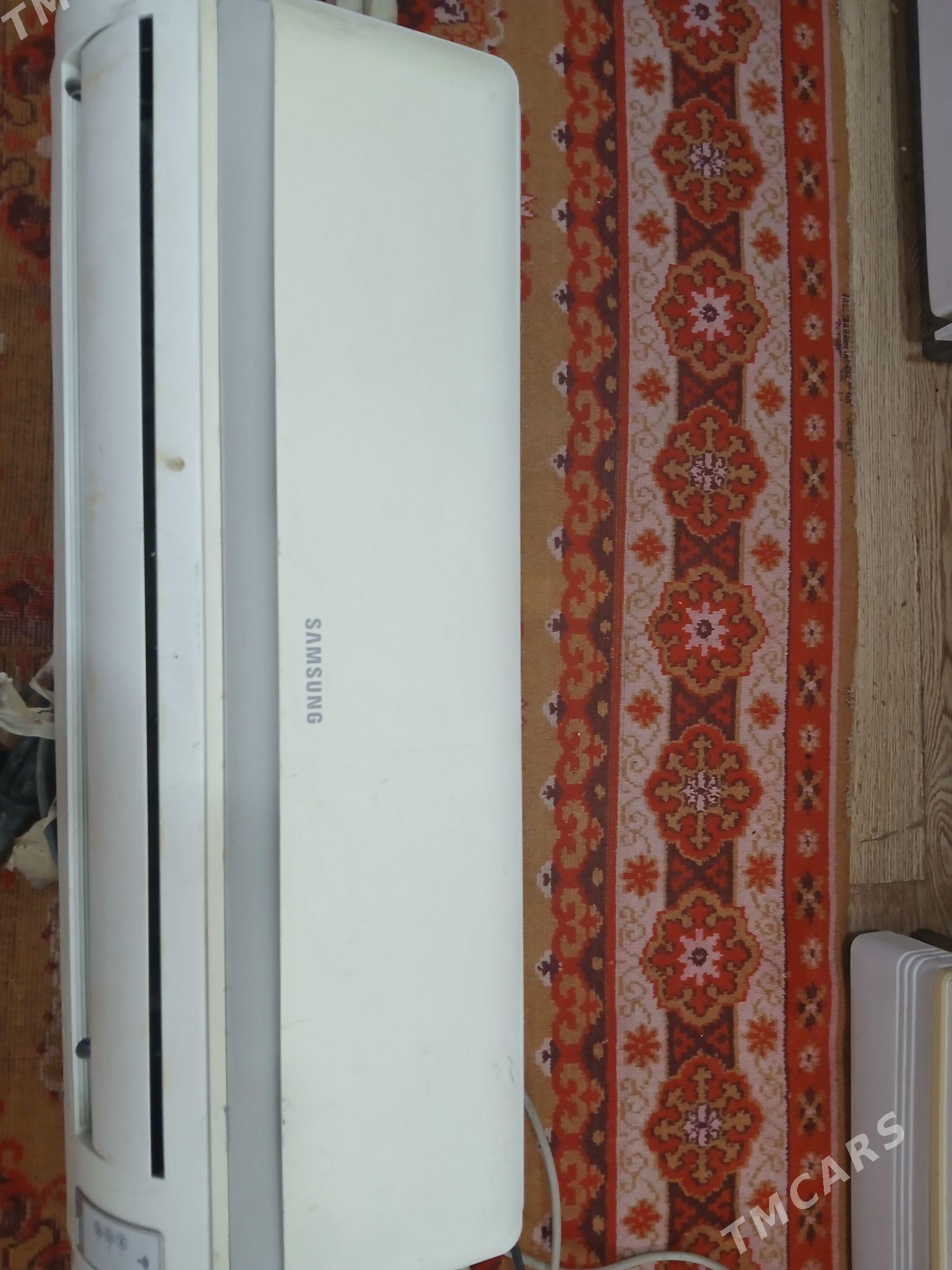 kansaner icki - Howdan "W" - img 1