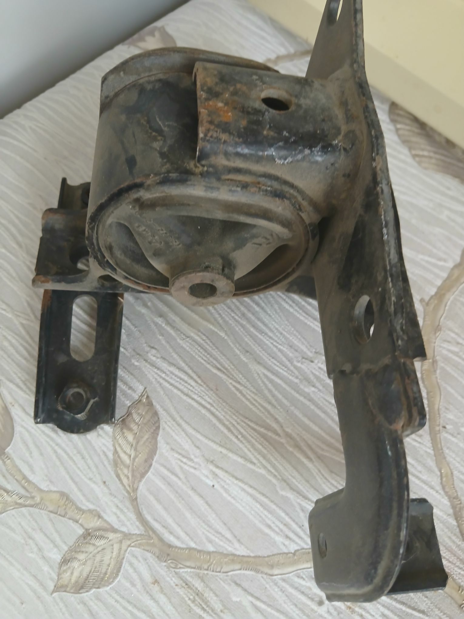 podushka toyota 150 TMT - Гаудан "В" - img 1