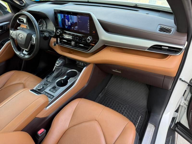 Toyota Highlander 2022 - 785 000 TMT - Aşgabat - img 1