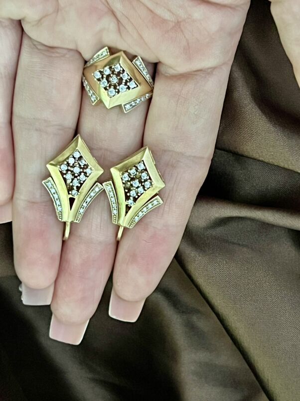 Gyzyl komplekt - Aşgabat - img 2