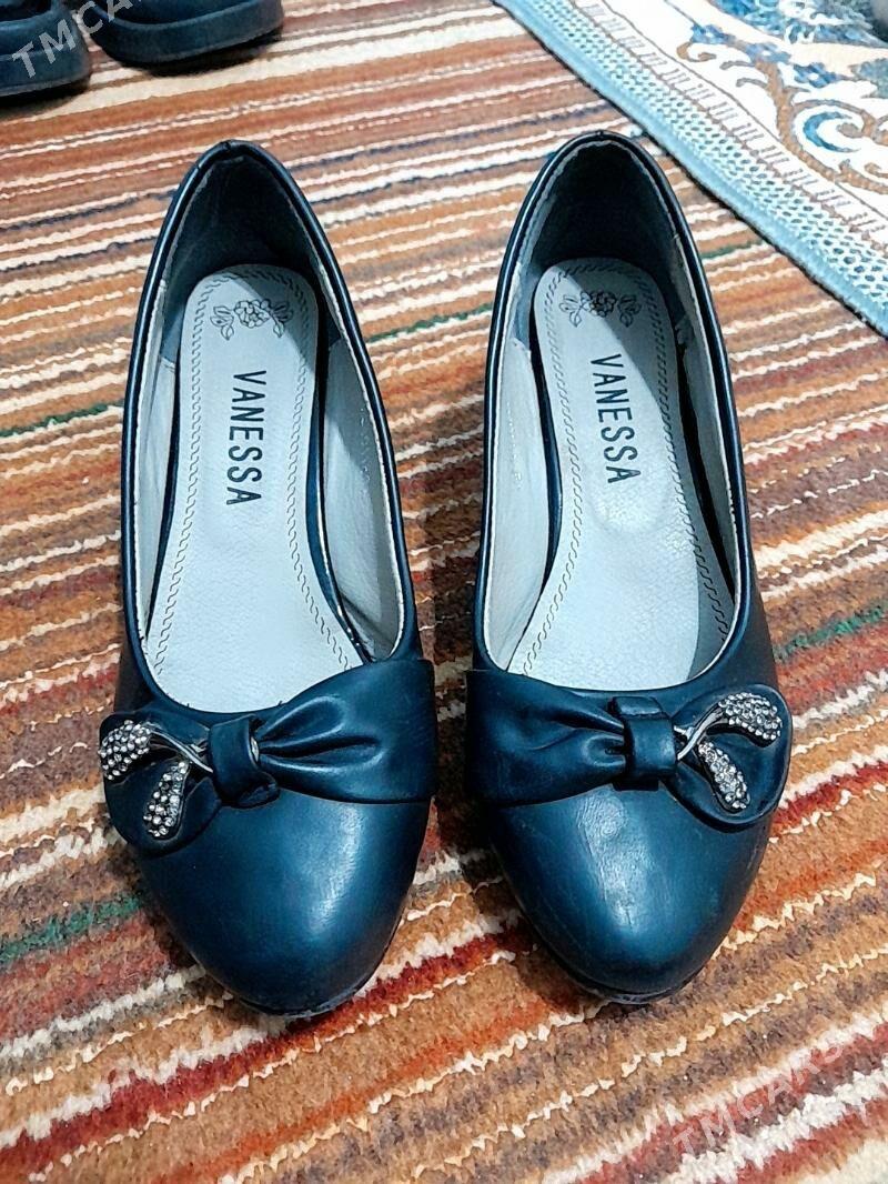 caga köwüş geýlen aýakgap - Parahat 4 - img 4