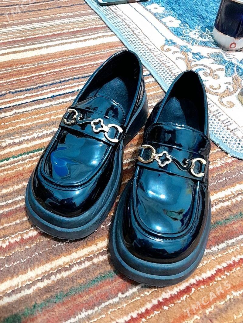 caga köwüş geýlen aýakgap - Parahat 4 - img 2