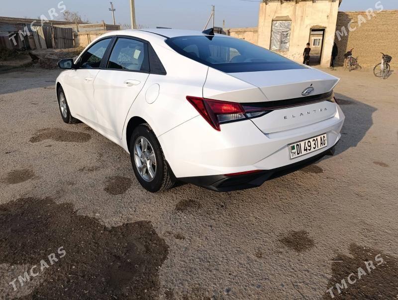 Hyundai Elantra 2022 - 250 000 TMT - Aşgabat - img 4