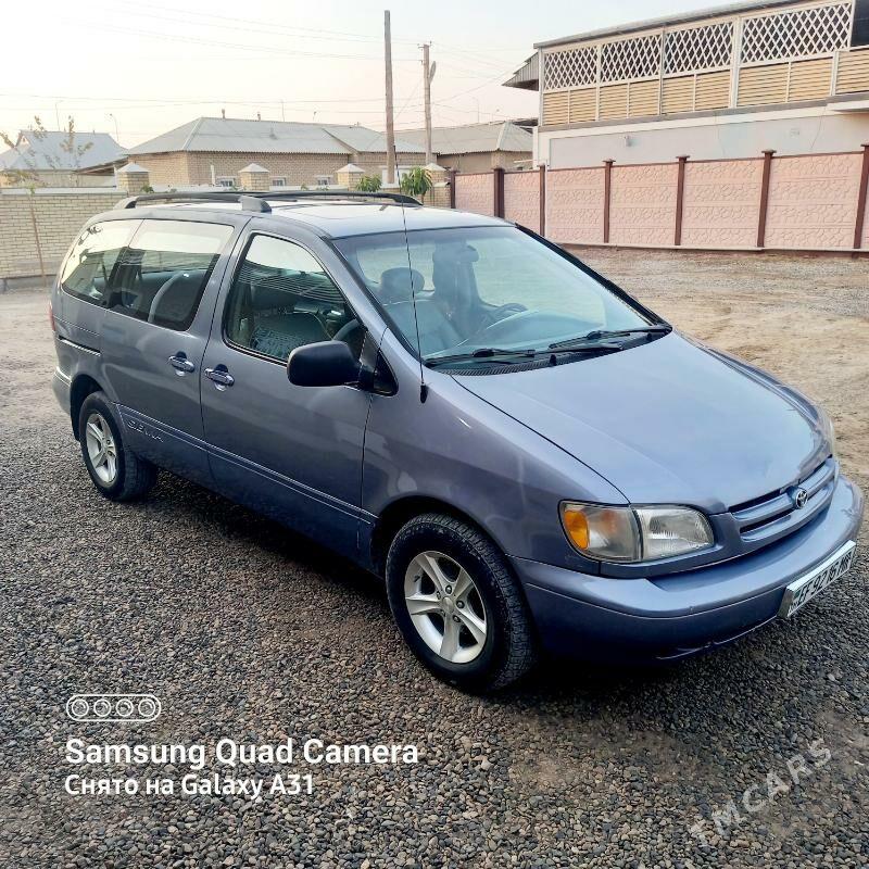 Toyota Sienna 2000 - 160 000 TMT - Мары - img 1