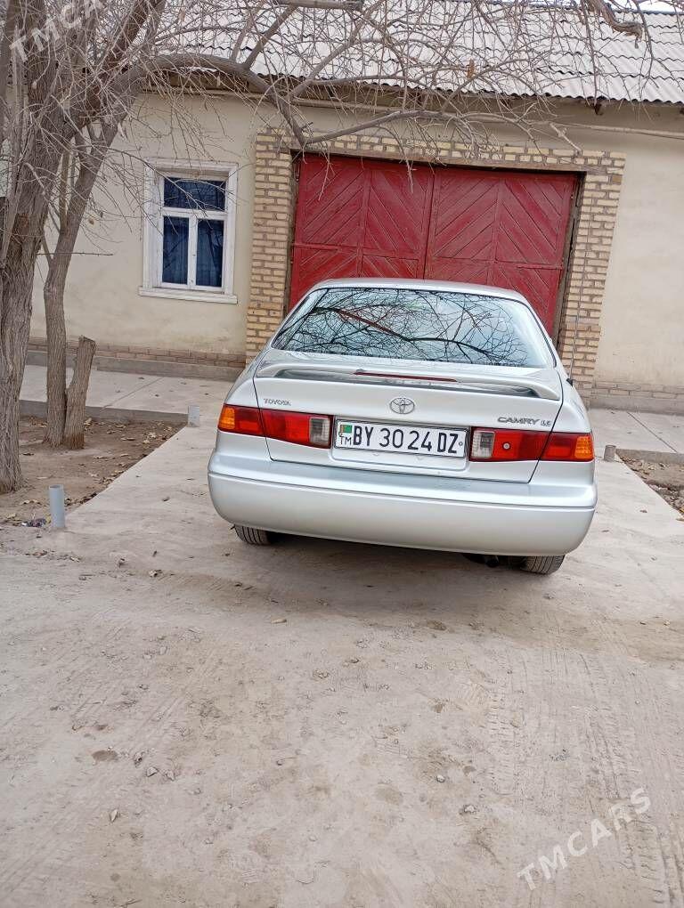 Toyota Camry 1999 - 152 000 TMT - Köneürgenç - img 3