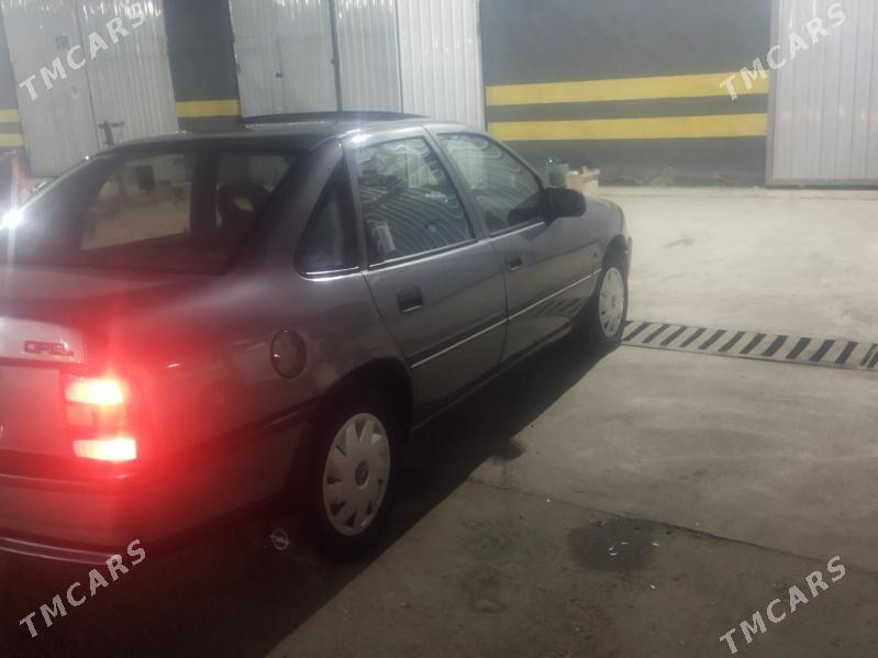 Opel Vectra 1990 - 40 000 TMT - Mary - img 9