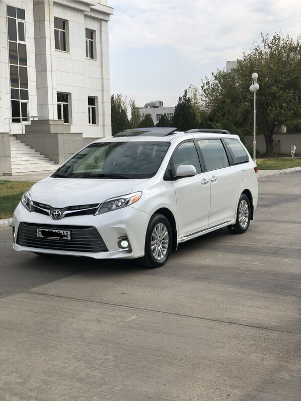 Toyota Sienna 2017 - 350 000 TMT - Aşgabat - img 1
