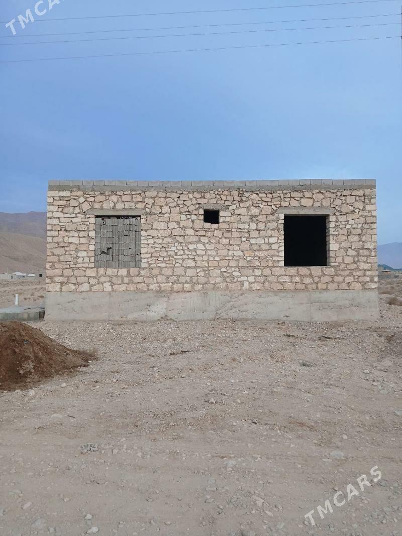 Satlyk jaý dagly 3 - Balkanabat - img 1