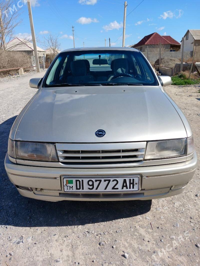 Opel Vectra 1992 - 44 000 TMT - Бахарден - img 1