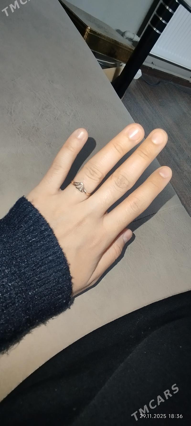 gyzyl yüzük - Мары - img 1