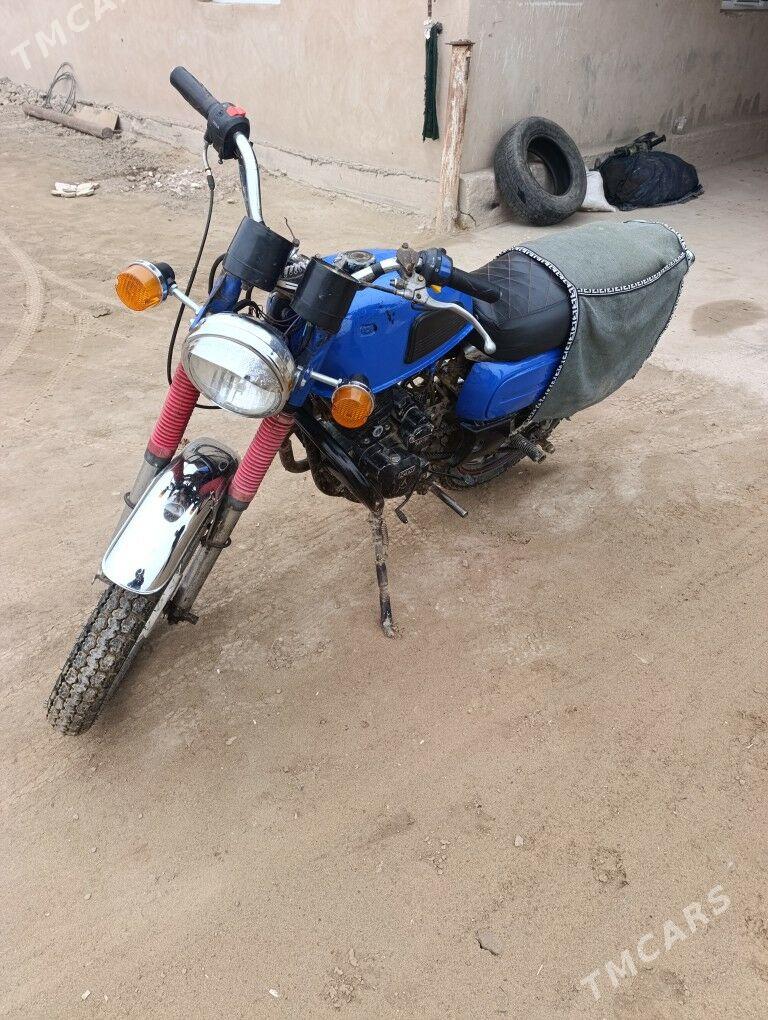 Ural 4320 1995 - 7 000 TMT - Darganata - img 1