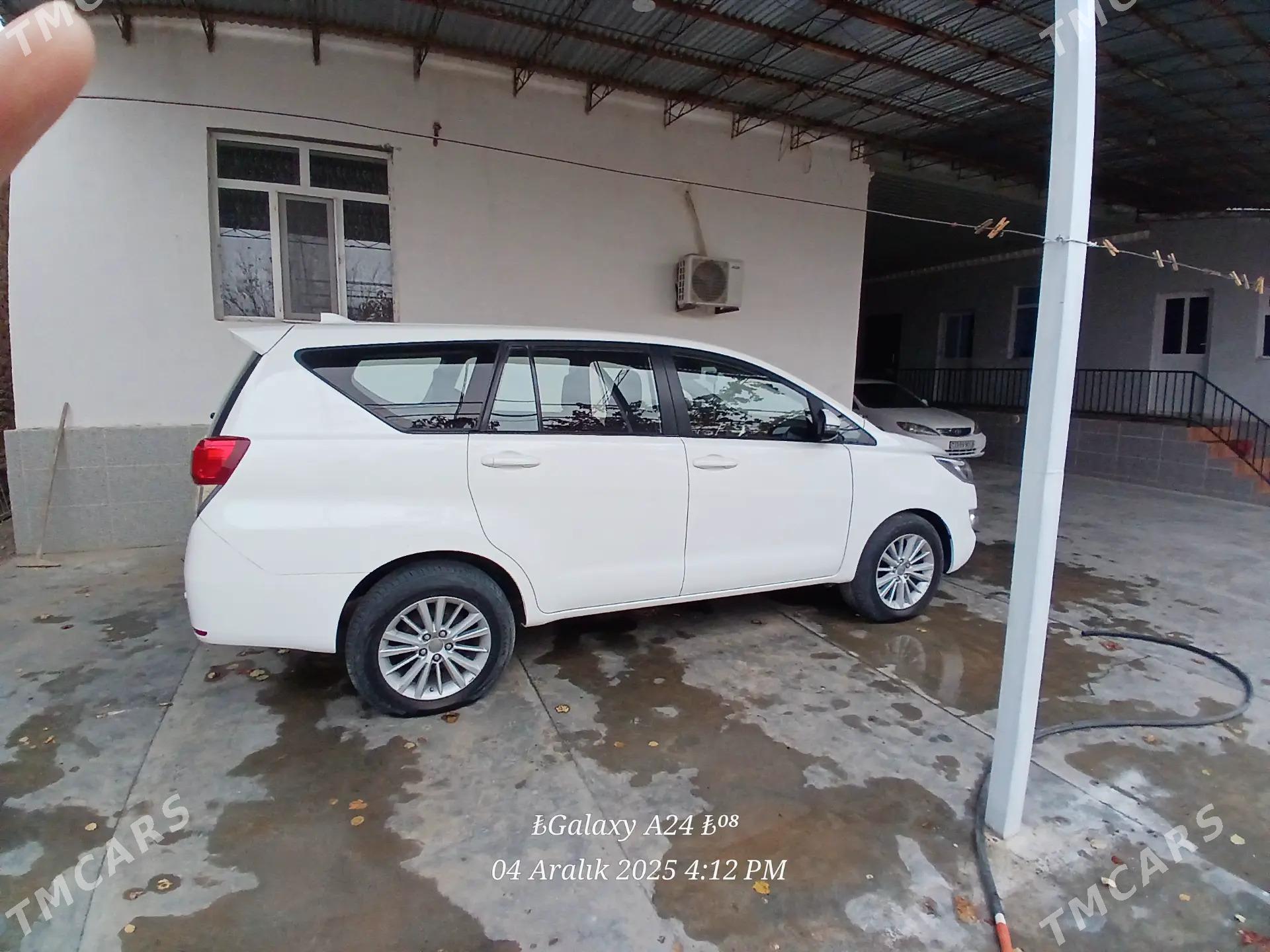 Toyota Innova 2020 - 300 000 TMT - Койтендаг - img 1