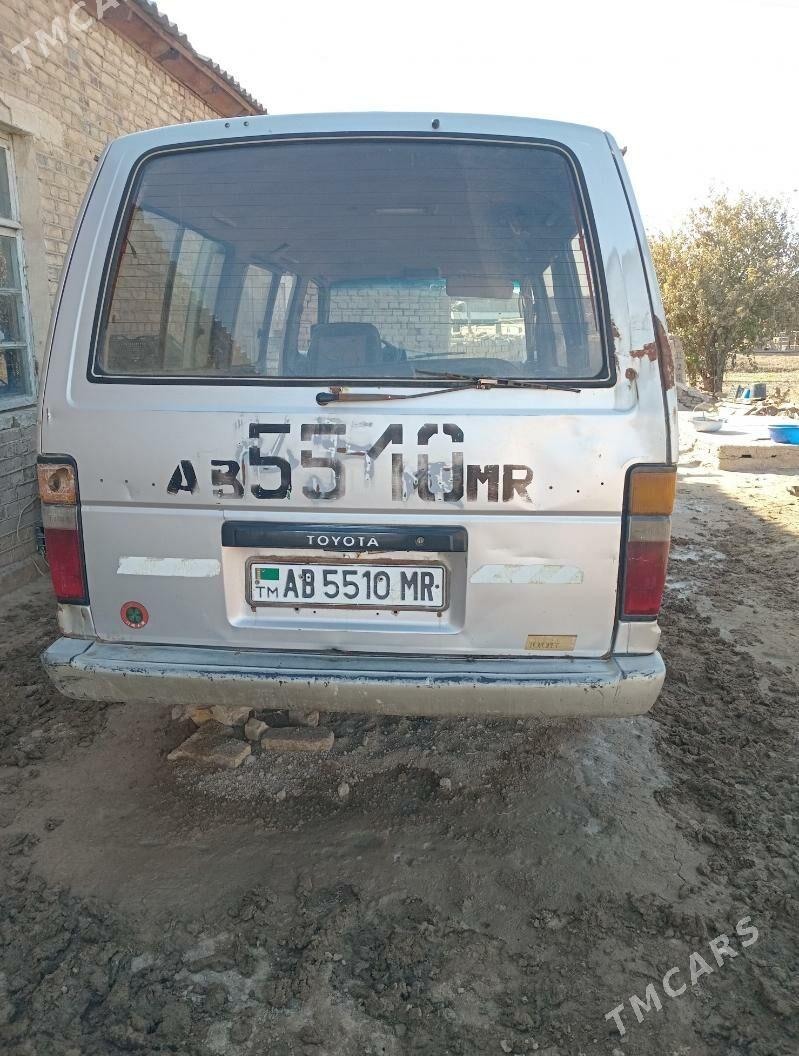 Toyota Hiace 1988 - 18 000 TMT - Murgap - img 1