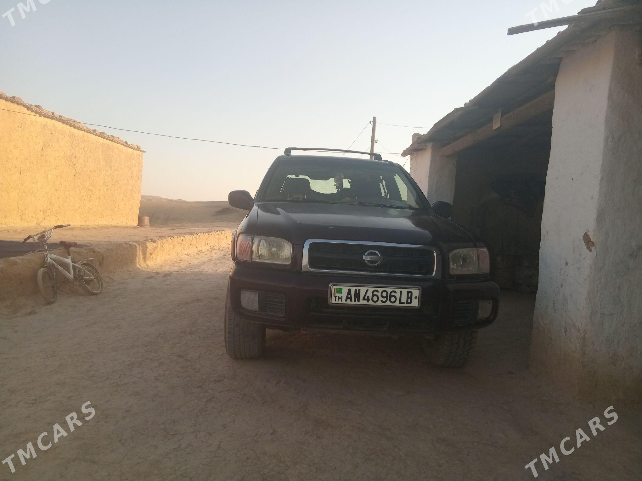 Nissan Pathfinder 1999 - 60 000 TMT - Magdanly - img 1