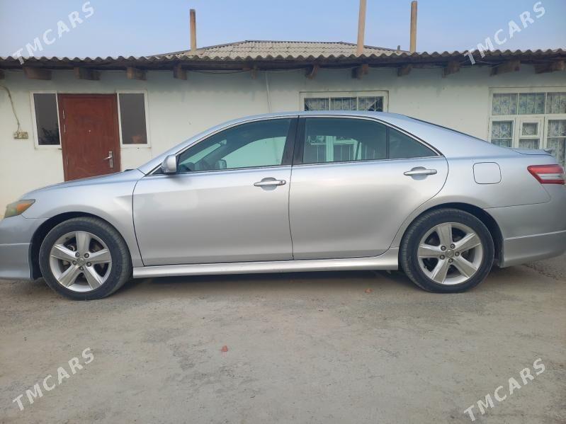 Toyota Camry 2010 - 220 000 TMT - Гёкдепе - img 4