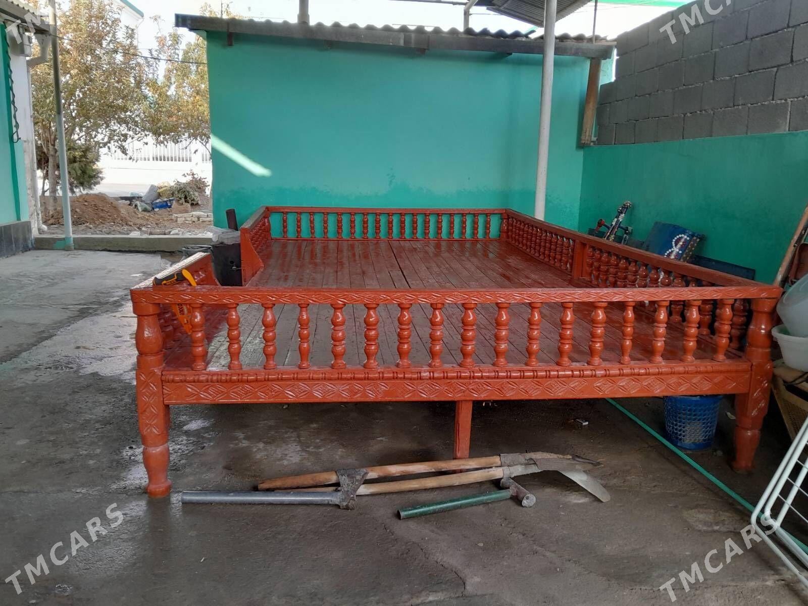 Krovat - Ак-Бугдайский этрап - img 1