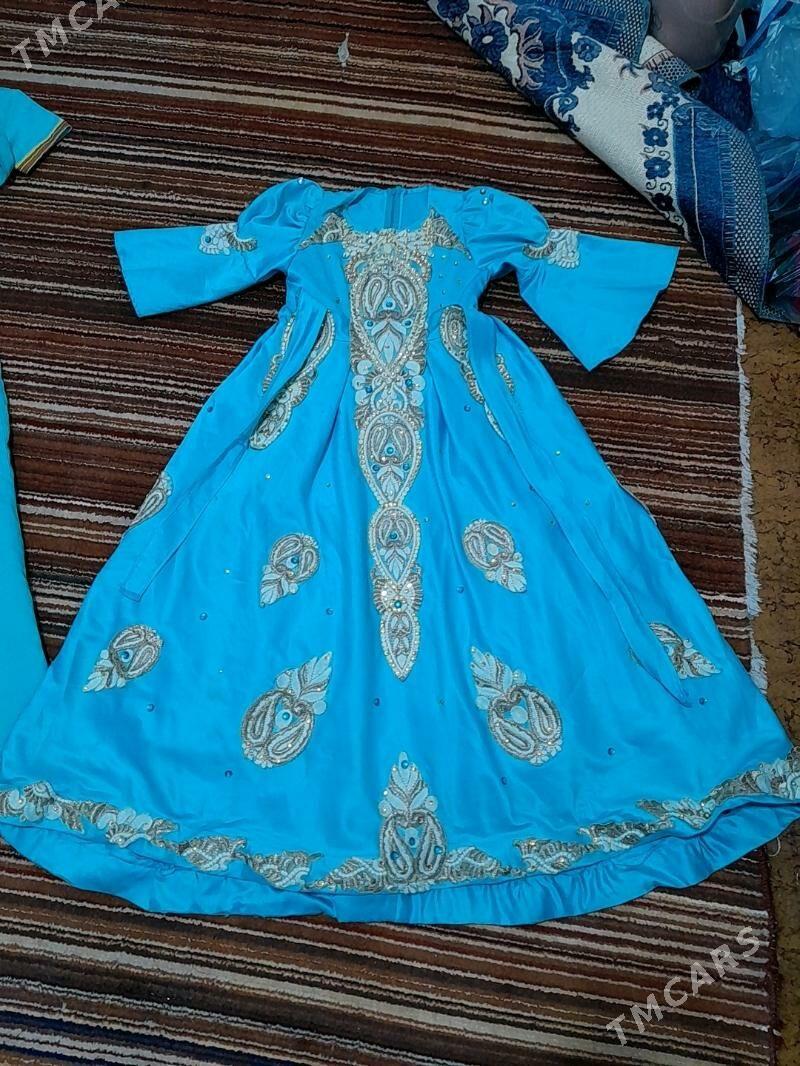 fata gyz çaga  köýnek geýlen - Мир 4 - img 2