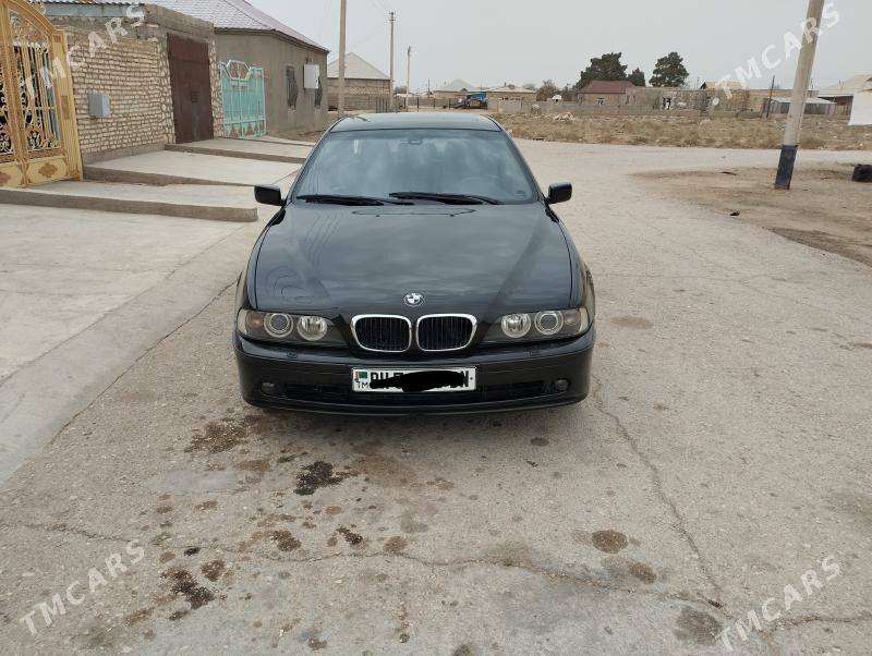 BMW E39 2003 - 150 000 TMT - Jebel - img 1