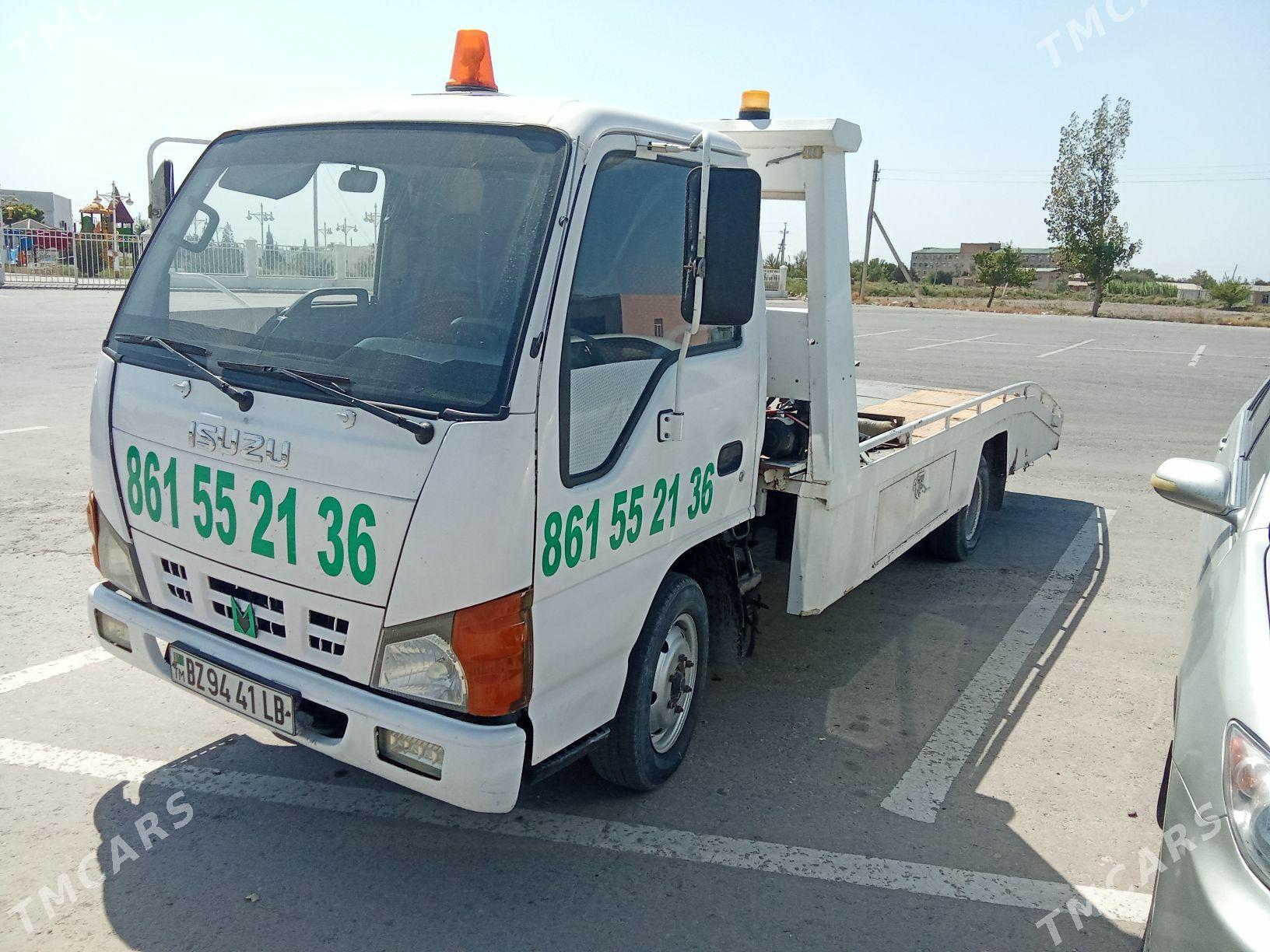 Isuzu Forward 2009 - 190 000 TMT - Фарап - img 1