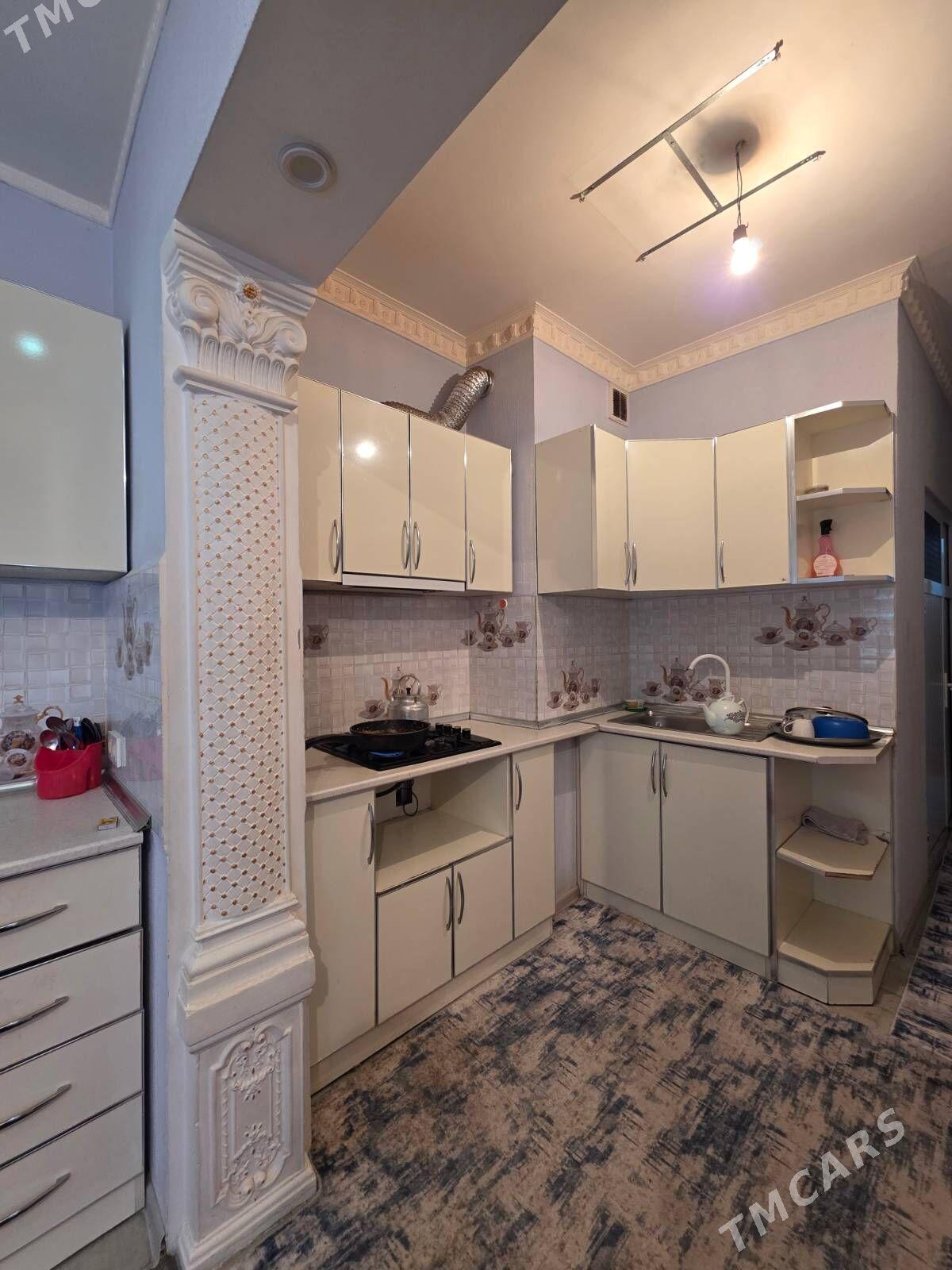 Gowdan A 3etazy 2komnat 65m² - Ашхабад - img 1