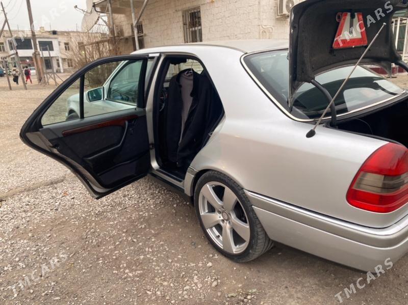 Mercedes-Benz E320 1997 - 80 000 TMT - Türkmenbaşy - img 1