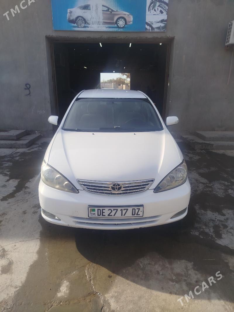 Toyota Camry 2002 - 140 000 TMT - Берекет - img 1