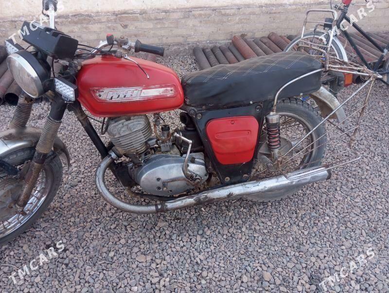 Iž Planeta 4 2017 - 4 000 TMT - Мургап - img 1