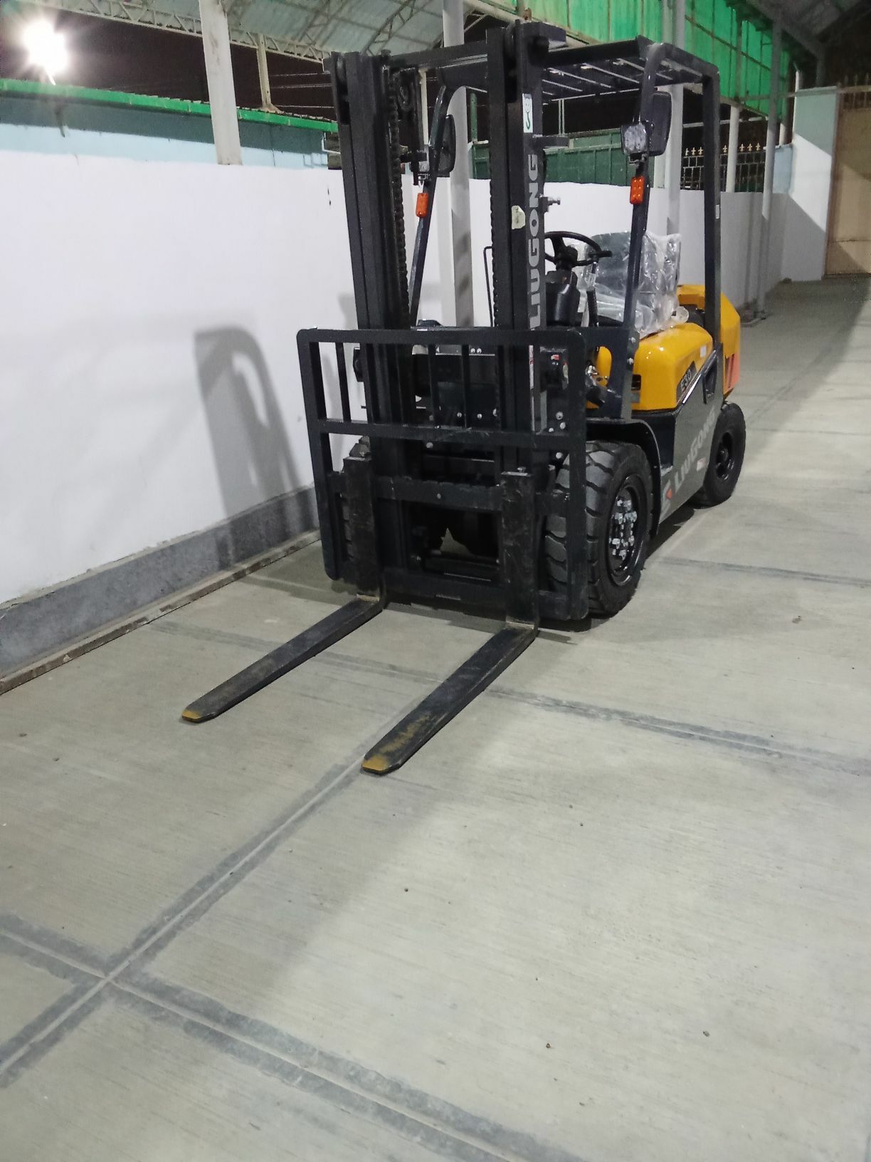 LiuGong Forklift 2025 - 220 000 TMT - Гарадамак - img 1