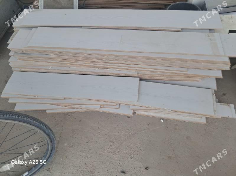 LAMINAT - Анев - img 1