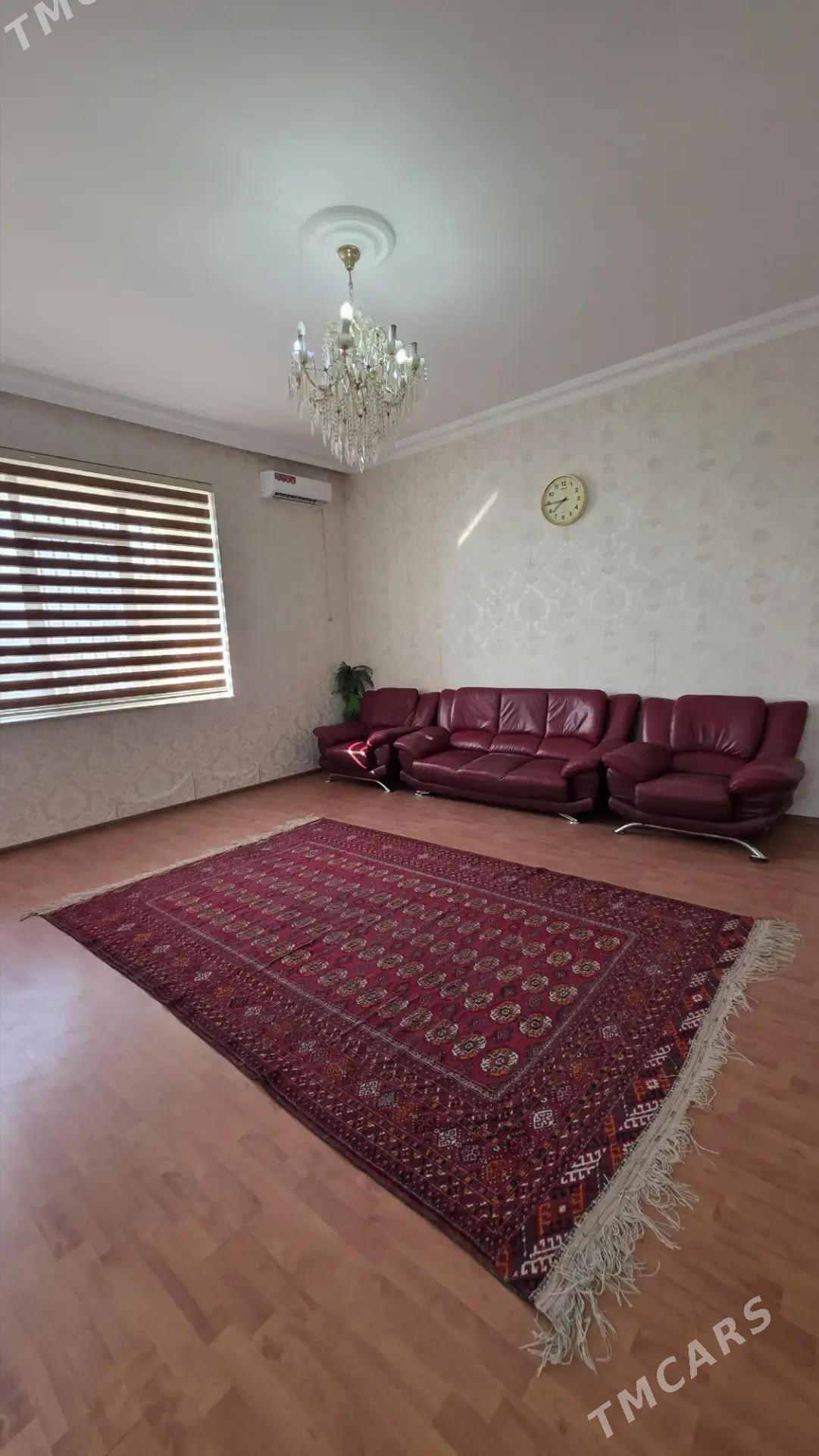 Sawetski elitka 4 kom - ул. Советская (Гарашсызлык шаёлы) - img 1