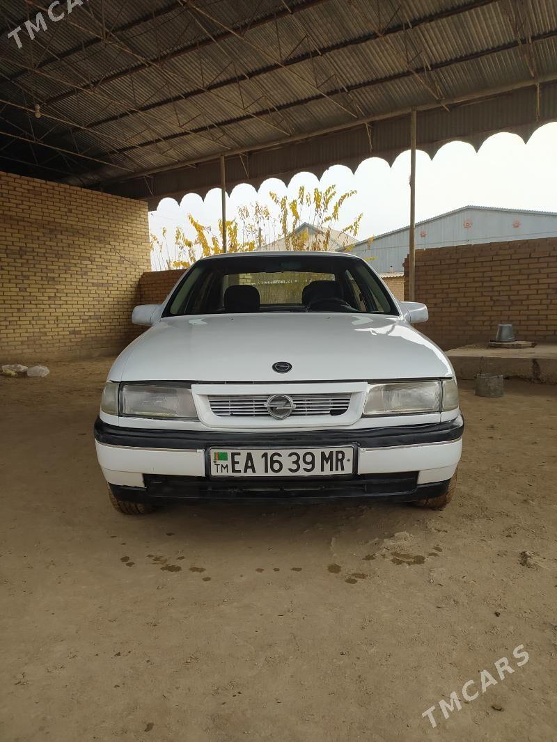 Opel Vectra 1990 - 40 000 TMT - Каракумский этрап - img 1