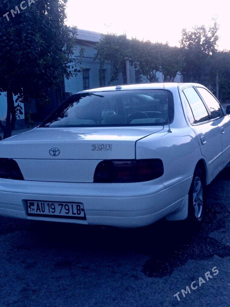 Toyota Camry 1994 - 85 000 TMT - Саят - img 1