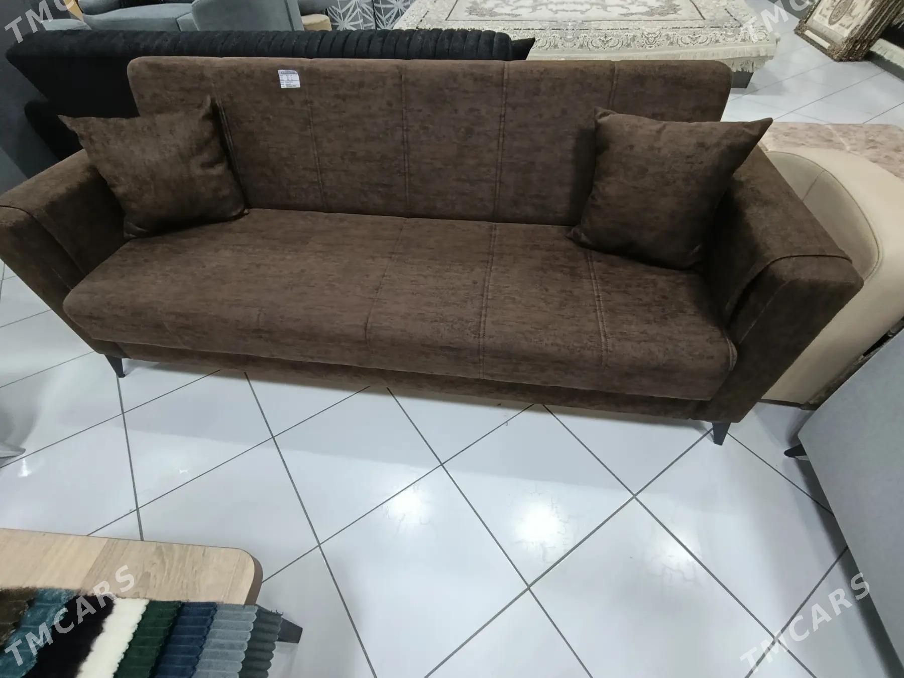 diwan - Mary - img 1