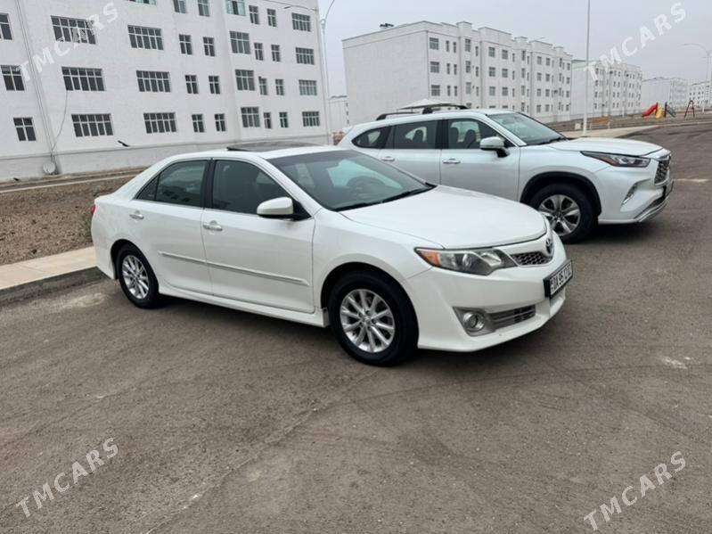 Toyota Camry 2012 - 236 000 TMT - Дашогуз - img 1
