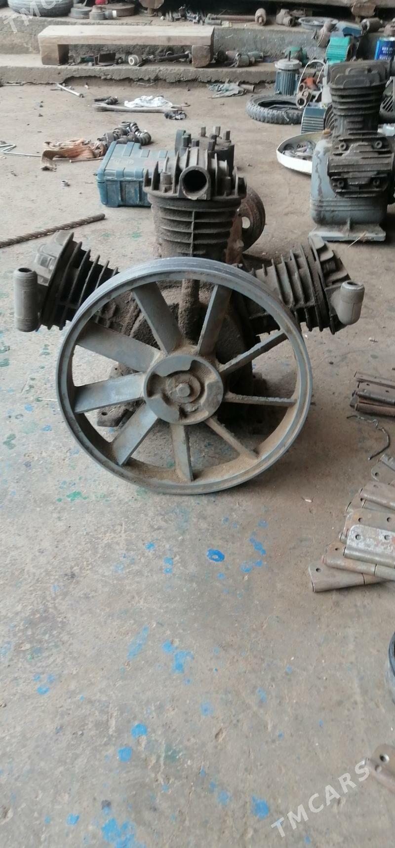 Kompressor - Gurbansoltan Eje - img 1