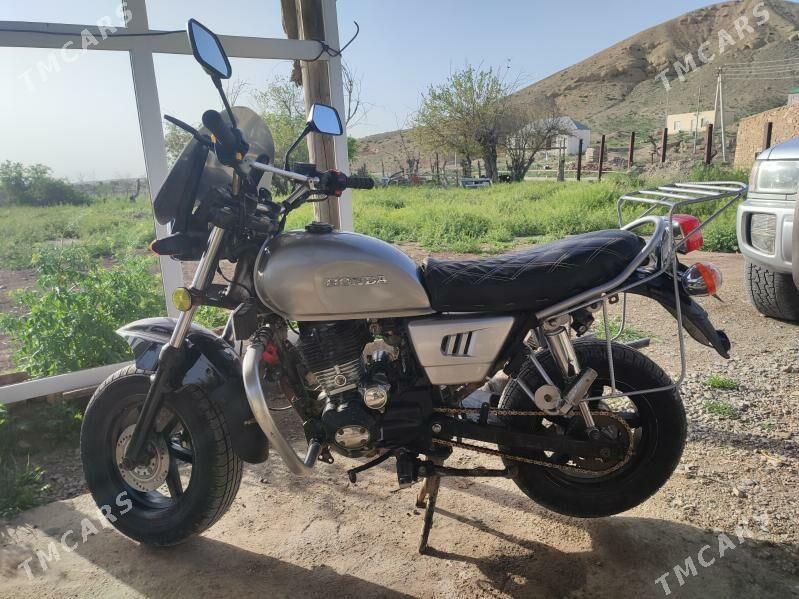 Fekon FK150-8G 2016 - 17 000 TMT - Гызыларбат - img 1